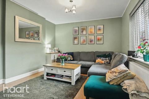 3 bedroom semi-detached house for sale, Eastern Way, Letchworth Garden City