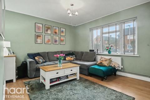 3 bedroom semi-detached house for sale, Eastern Way, Letchworth Garden City