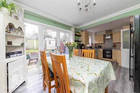 3 bedroom townhouse for sale, Nursery Court, Letchworth Garden City, SG6 4TS