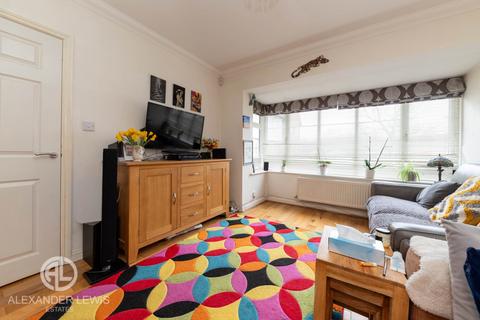3 bedroom townhouse for sale, Nursery Court, Letchworth Garden City, SG6 4TS