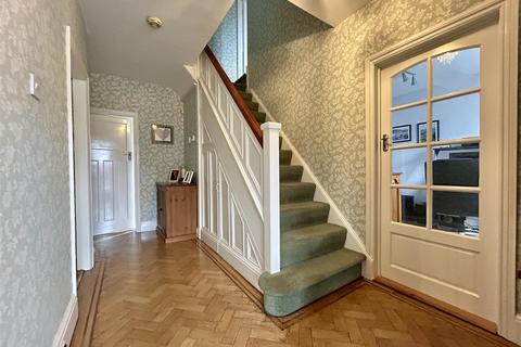 4 bedroom detached house for sale, Garland Crescent, Halesowen