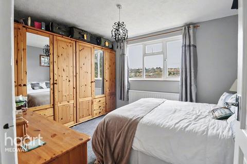 3 bedroom semi-detached bungalow for sale, Nickleby Close, Rochester