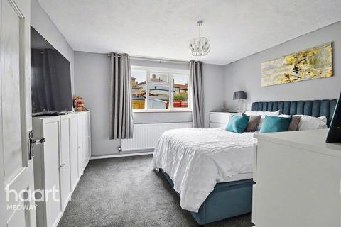 3 bedroom semi-detached bungalow for sale, Nickleby Close, Rochester