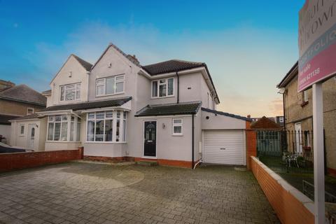 4 bedroom semi-detached house for sale, Fifth Avenue, York