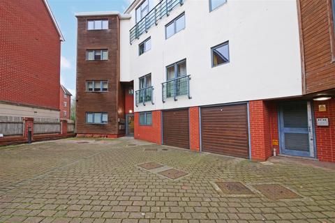 1 bedroom apartment for sale, Windsor Court, York