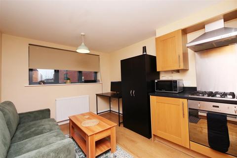 1 bedroom apartment for sale, Windsor Court, York