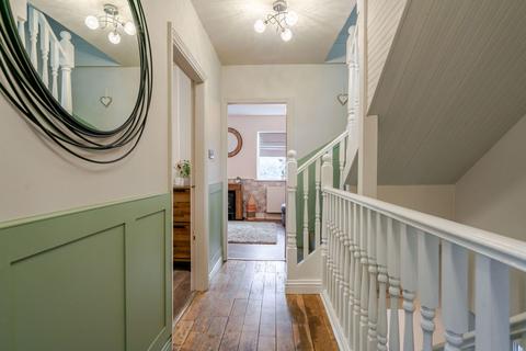 undefined, New Road, Halifax HX4