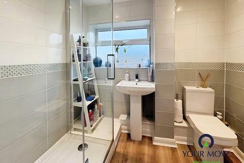 2 bedroom flat for sale, Canterbury Road East, Kent CT7
