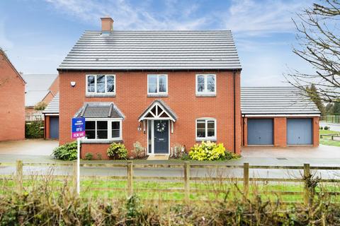 4 bedroom detached house for sale, Stablefields Drive, Lutterworth LE17