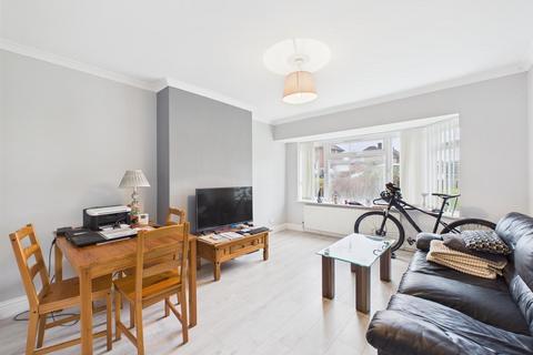 undefined, Waddington Avenue, Coulsdon CR5