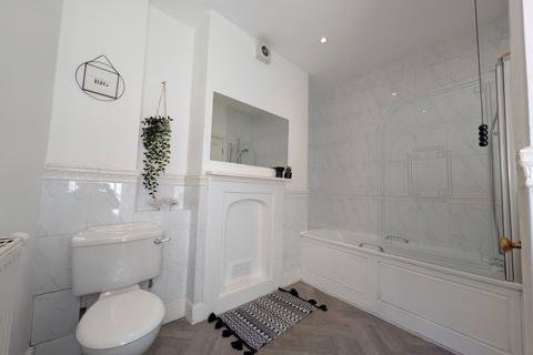 2 bedroom terraced house to rent, Albion Street, Birmingham, B1