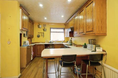 3 bedroom terraced house for sale, Peatfield Avenue, Manchester, M27