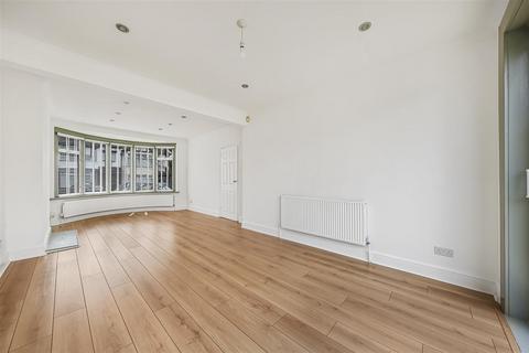 3 bedroom terraced house for sale, Albert Avenue, London E4