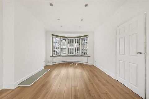 3 bedroom terraced house for sale, Albert Avenue, London E4