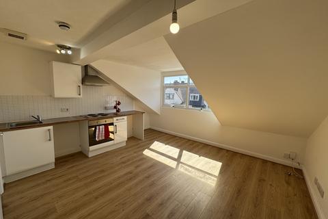 1 bedroom flat to rent, Glenfield Road, Flat 5, Leicester LE3