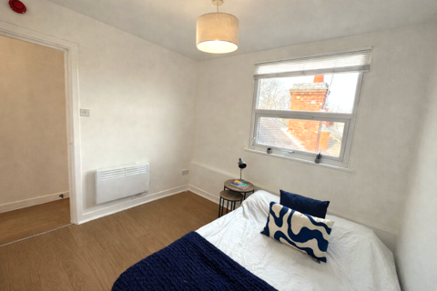 1 bedroom flat to rent, Glenfield Road, Flat 5, Leicester LE3