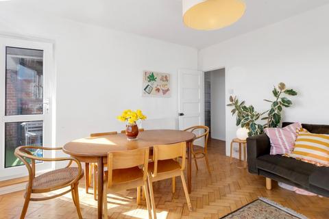 undefined, Lordship Terrace, London, N16