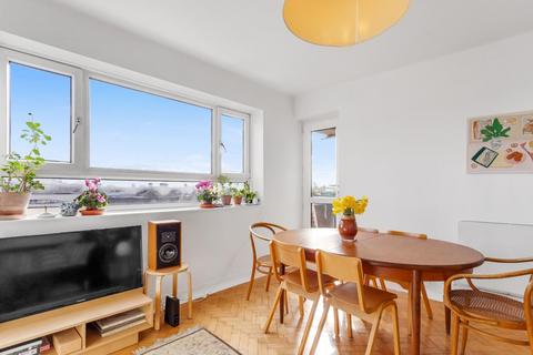 undefined, Lordship Terrace, London, N16