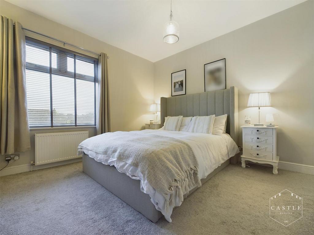 Front master bedroom