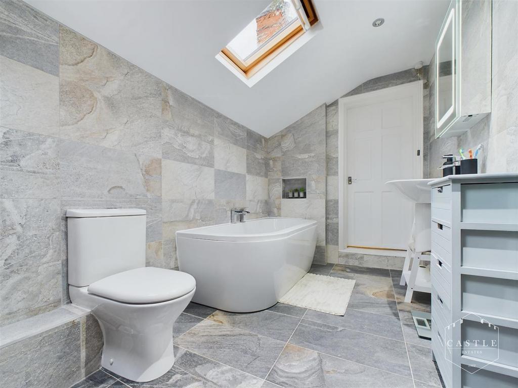 Modern bathroom