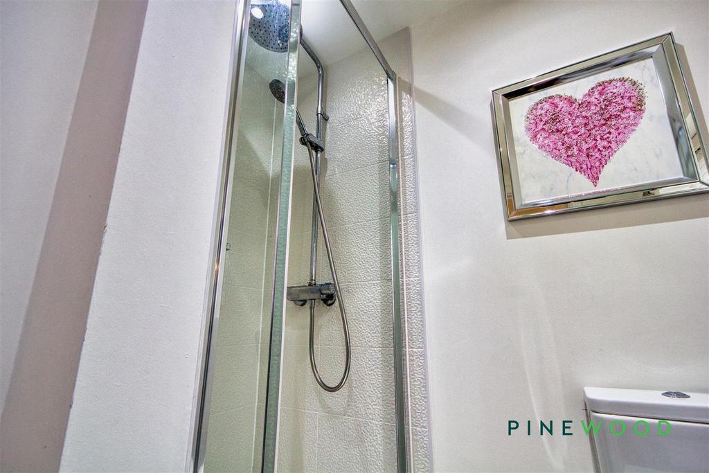 Ensuite (Bedroom 1)