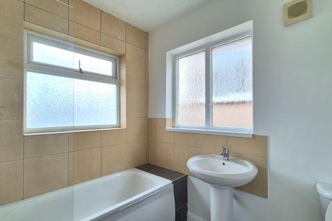 undefined, Kingsley Avenue, Hounslow