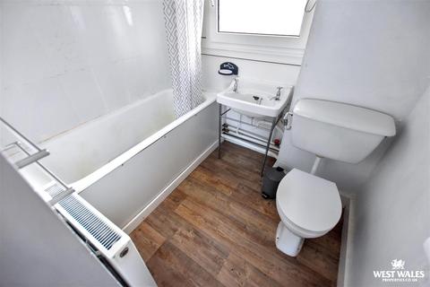 2 bedroom apartment for sale, Harrier Road, Haverfordwest