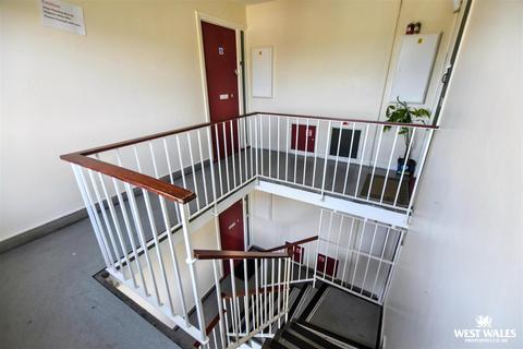 2 bedroom apartment for sale, Harrier Road, Haverfordwest