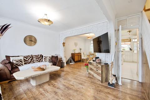 3 bedroom terraced house for sale, Ulster Gardens, London, N13