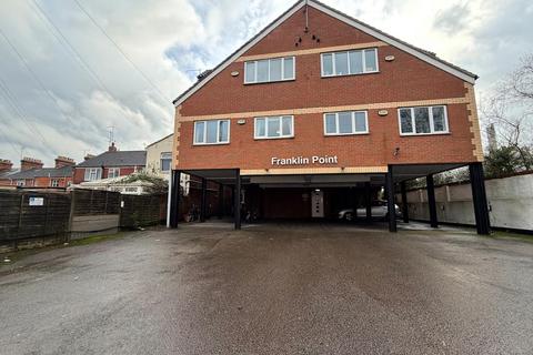 Weedon Road, NORTHAMPTON
