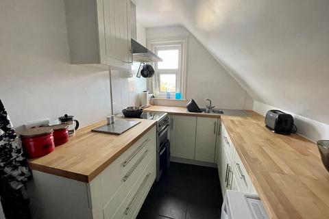 2 bedroom flat to rent, Arlington Road, Eastbourne, East Sussex, BN21