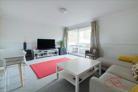 2 bedroom apartment to rent, March Court, Putney, SW15