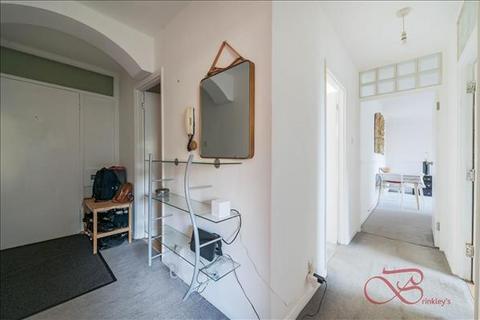 2 bedroom apartment to rent, March Court, Putney, SW15