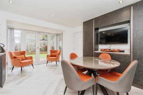 4 bedroom detached house for sale, Healdfield Court, Castleford