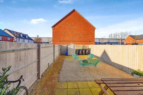 2 bedroom terraced house for sale, Horseshoe Close, HEMEL HEMPSTEAD