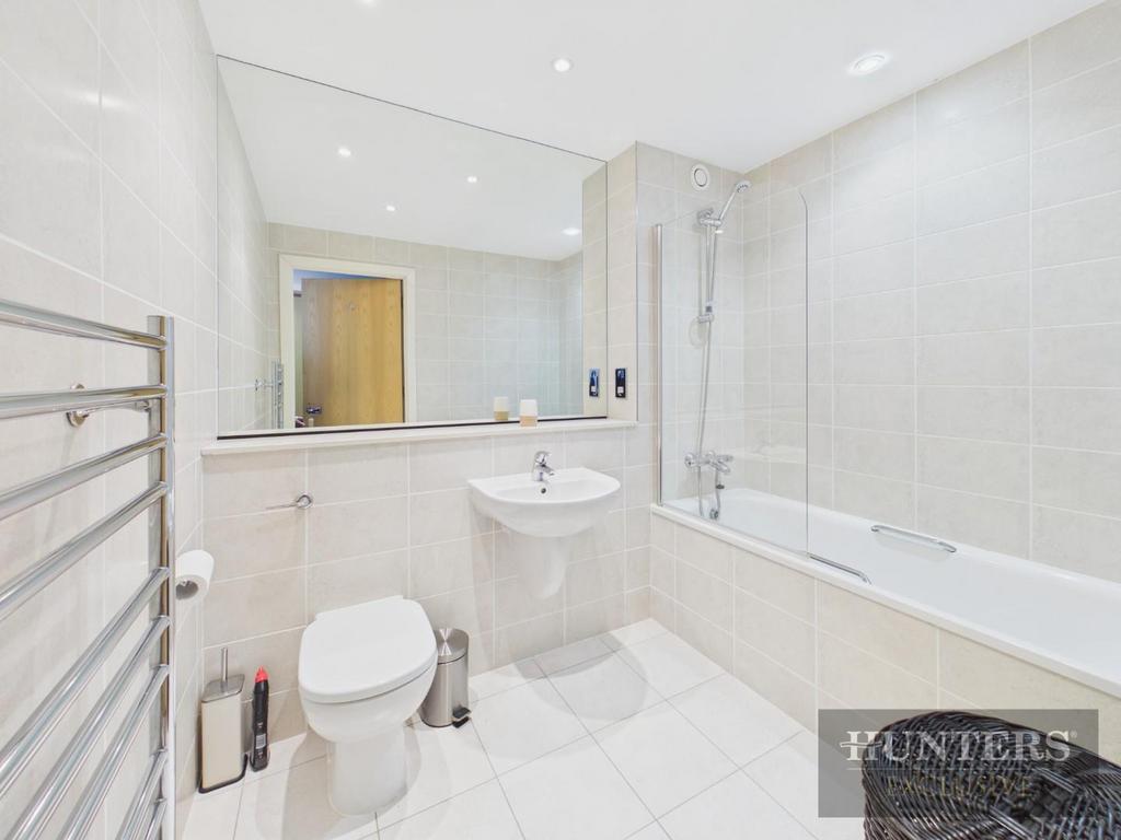 CAM05316 G0-PR0345-STILL014.jpg