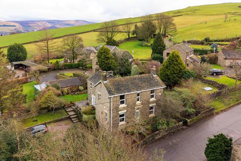 4 bedroom detached house for sale, Chapel Brow, Charlesworth, Glossop