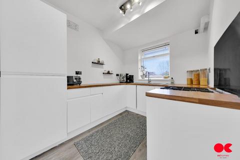 undefined, Oak Glen, Hornchurch RM11