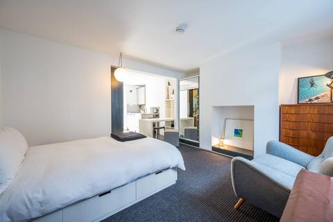 Studio to rent, Brooksby Street, Islington, London, N1