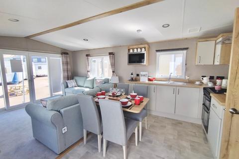 undefined, Walton Avenue, Felixstowe IP11