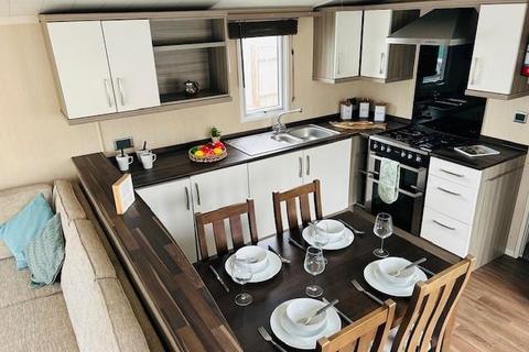 3 bedroom static caravan for sale, Winchelsea Beach TN36
