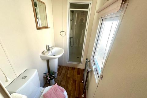 2 bedroom detached house for sale, Low Road, Harwich CO12