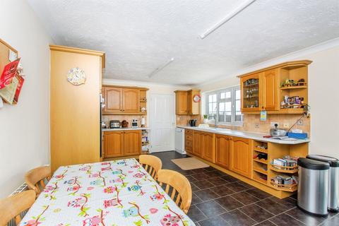 3 bedroom detached bungalow for sale, Fridaybridge Road, Elm, WISBECH