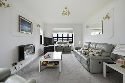 4 bedroom detached house for sale, Greenacres, Penclawdd, Swansea