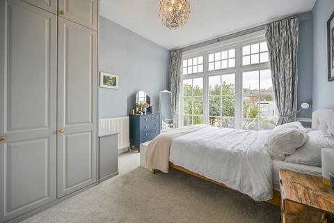 2 bedroom flat for sale, Woodland Gardens, Muswell Hill, London, N10