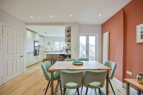 2 bedroom flat for sale, Woodland Gardens, Muswell Hill, London, N10
