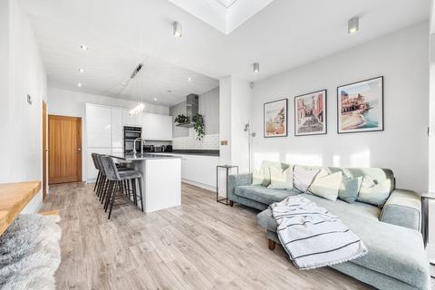 4 bedroom terraced house for sale, Victoria Avenue, Altrincham WA15