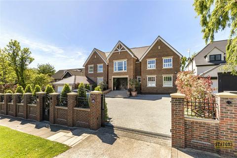 5 bedroom detached house to rent, Beech Hill Avenue, Hadley Wood, EN4