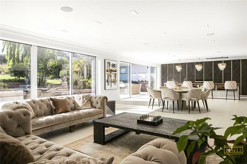 5 bedroom detached house to rent, Beech Hill Avenue, Hadley Wood, EN4