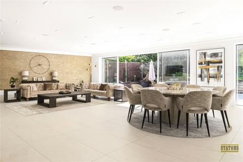 5 bedroom detached house to rent, Beech Hill Avenue, Hadley Wood, EN4